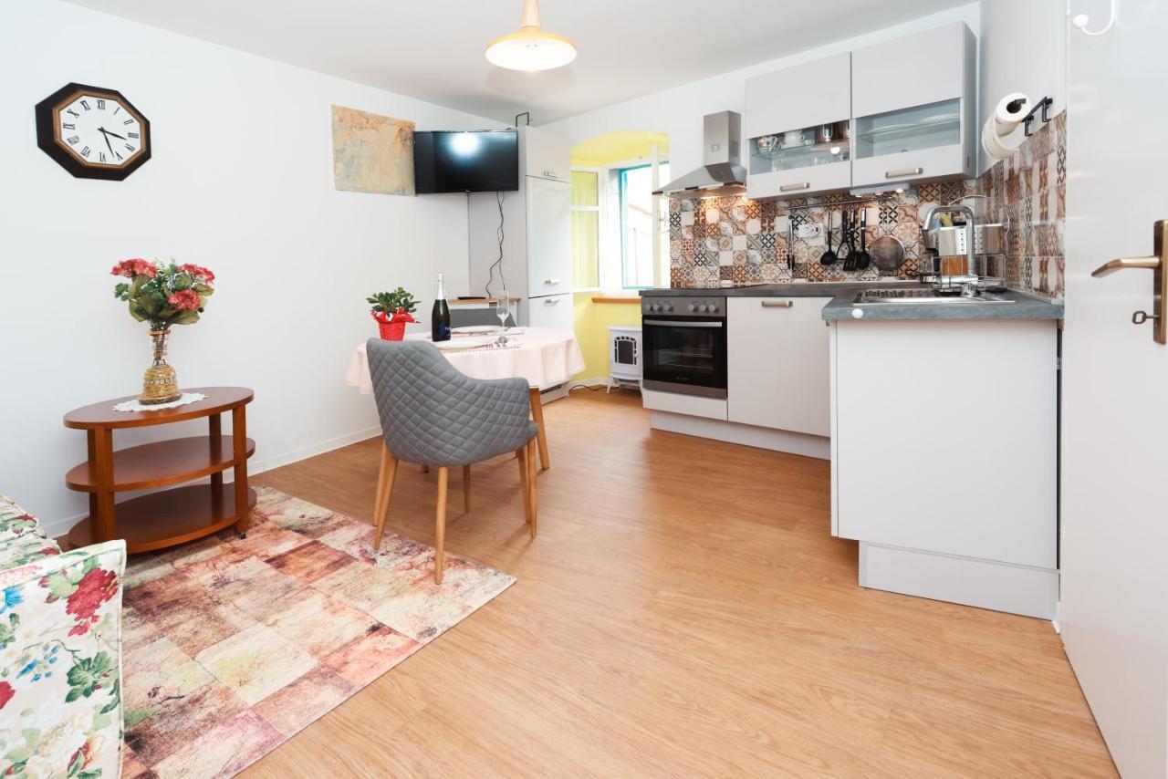 Apartmani Nad Voltun Kastav Eksteriør billede